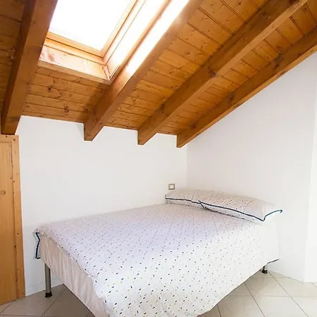 Apartament 2 Bedroom Close To Stresa *