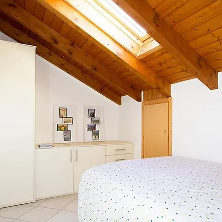 Apartament 2 Bedroom Close To Stresa